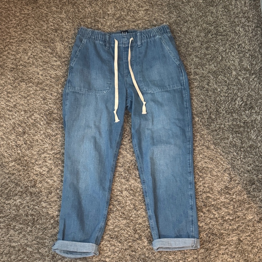 GAP mid rise easy pull on jean with drawstring